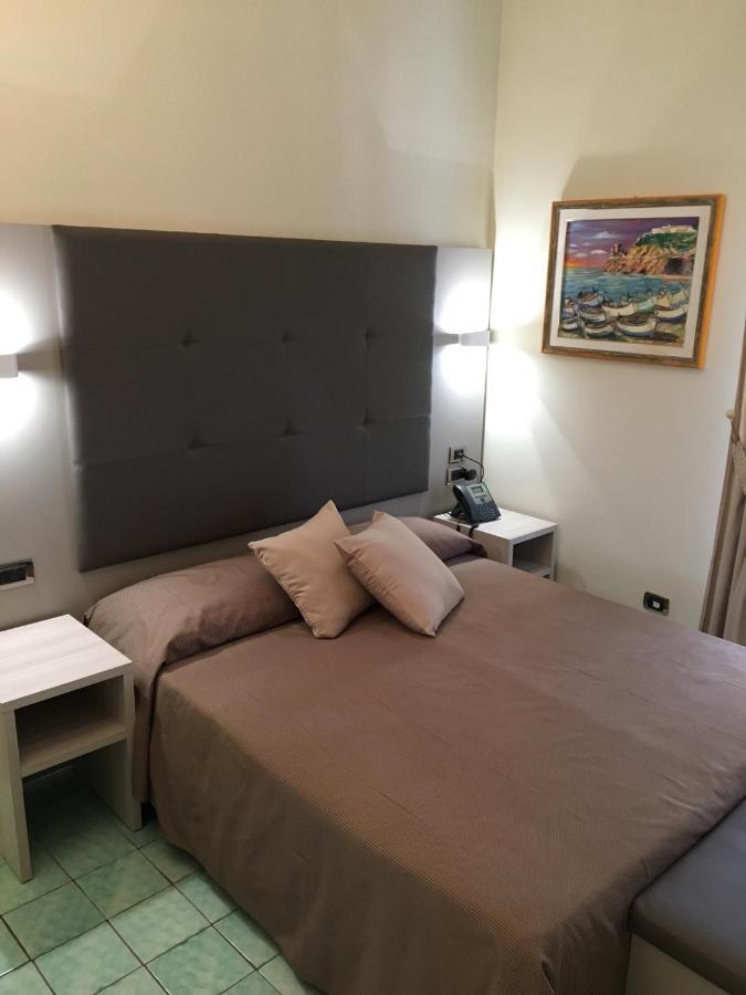 מונטרוסו אל מארה Artana Suites Collection מראה חיצוני תמונה